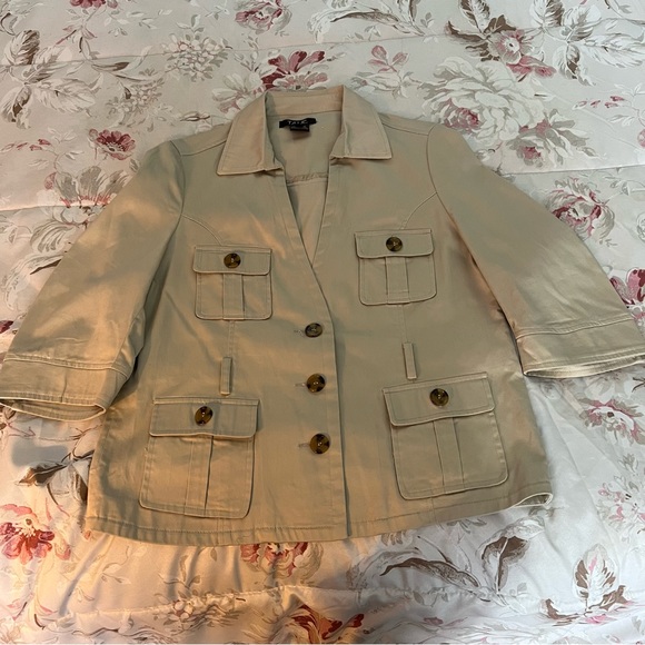 New “Talie” Khaki Utility Jacket - Picture 11 of 15